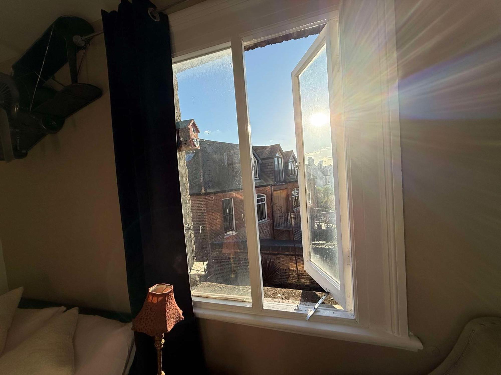 Studio London * Лондон