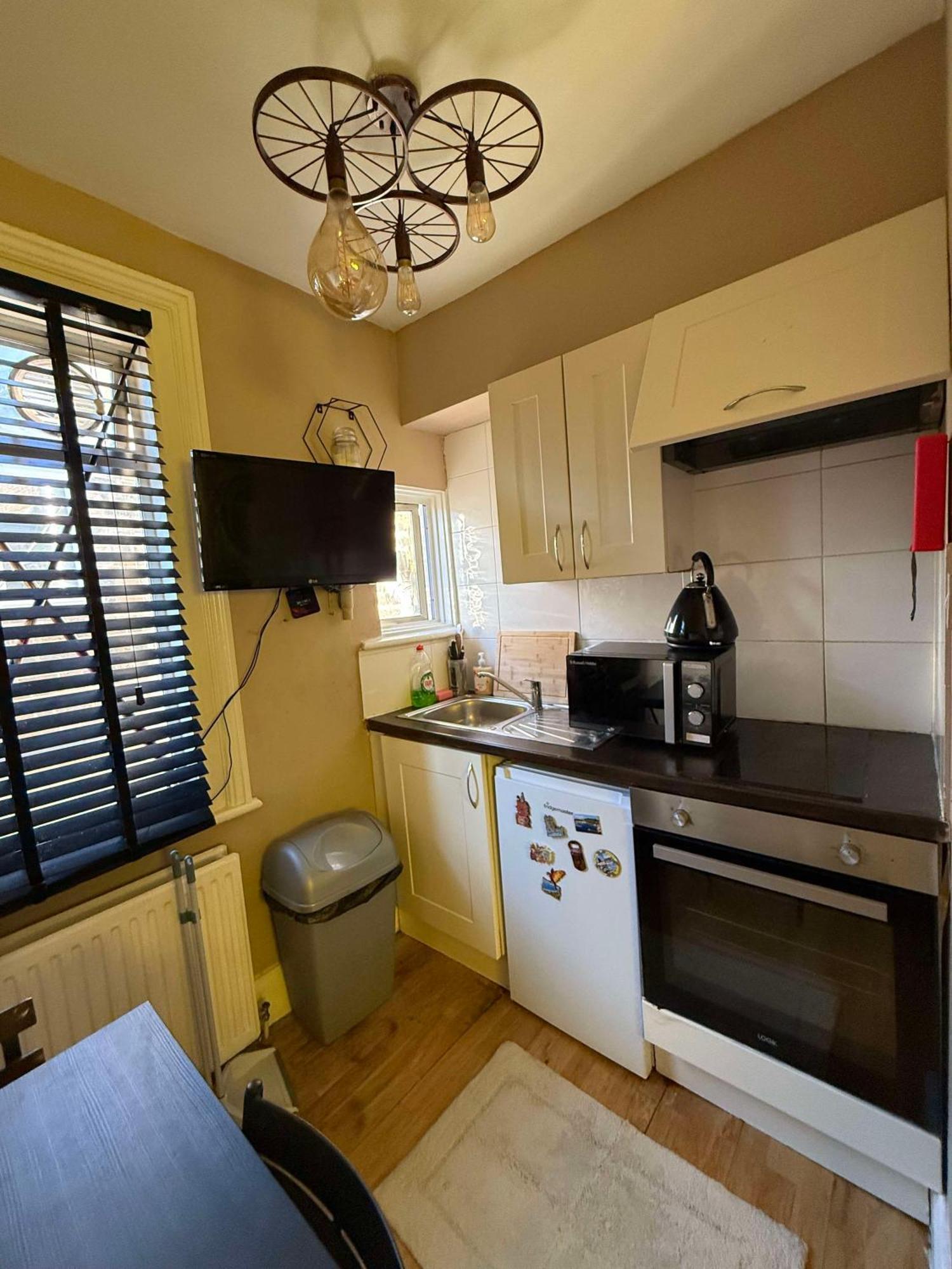 Апартаменты Studio London *